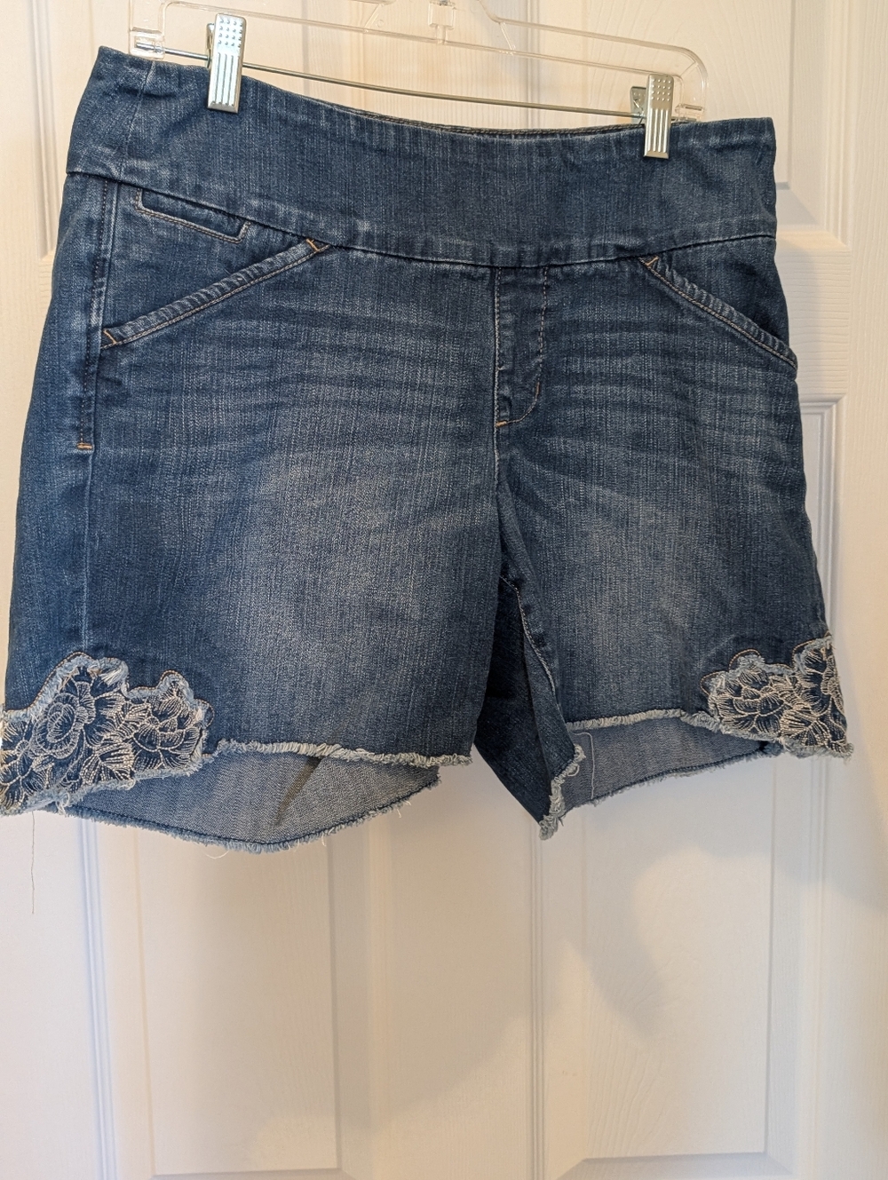 AG Adriano Goldschmied Pull On Denim Shorts Sz 12 Embroidered Hem Comfort Waist